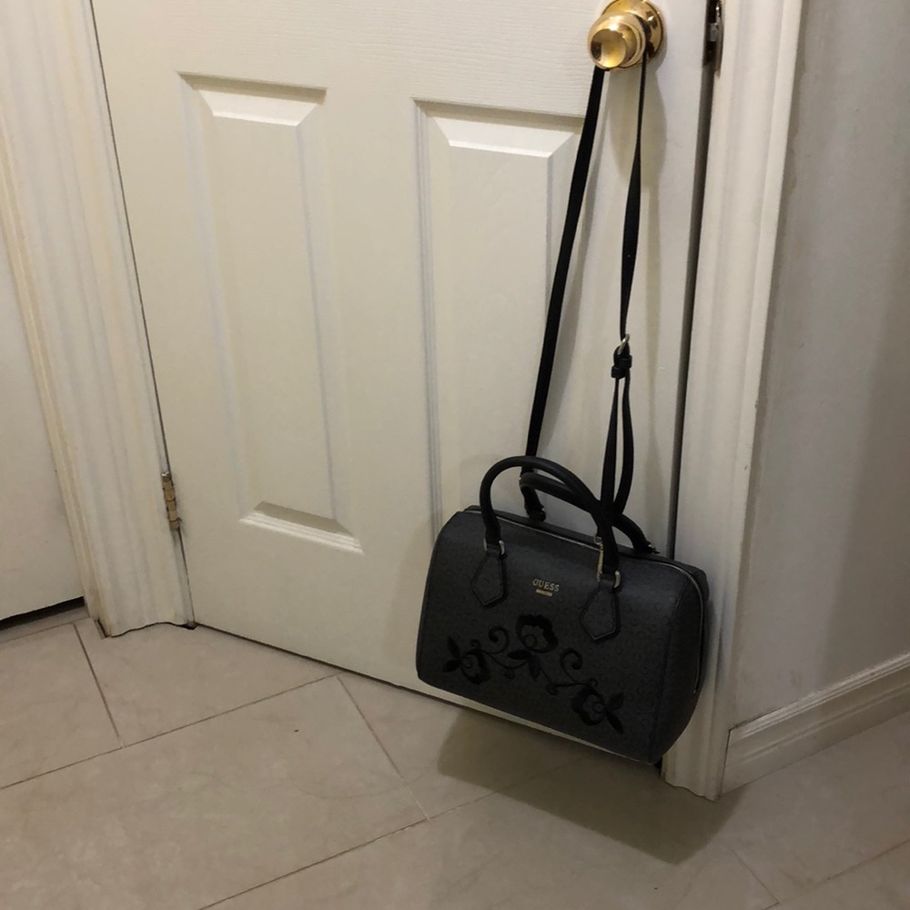 Guess bag